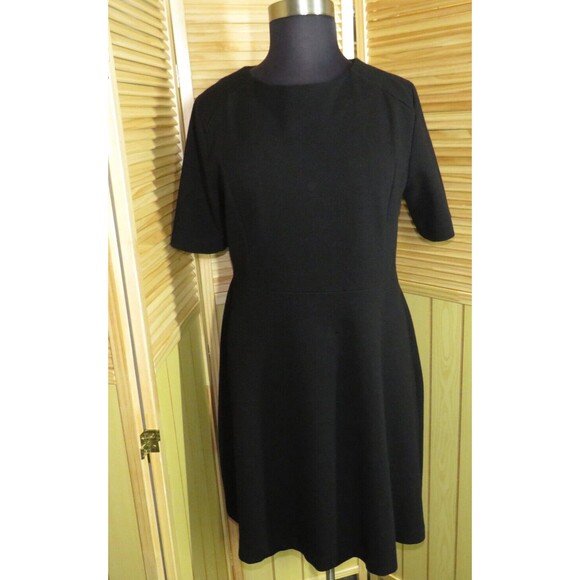 Spencer + Shaw Black Short Sleeve Textured Heavyweight Fit Flare Dress Plus 1X - Picture 2 of 8